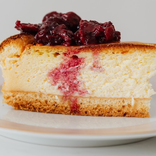 Berry Vanilla Cake Pastry (6 pcs)